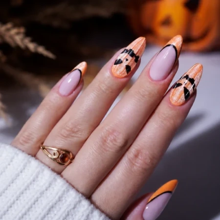 paznokcie na halloween z dynią