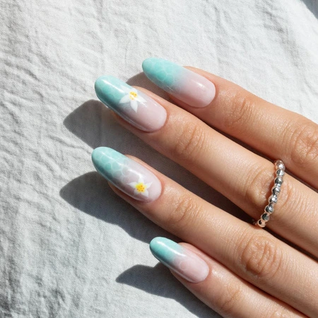 blooming nails ombre