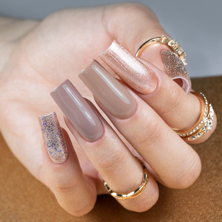 Lakier hybrydowy Molly Nails Flashing brązowy