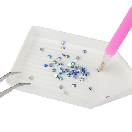 Kit de décoration des ongles avec des strass : applicateur, cire, plateau et pince à épiler
