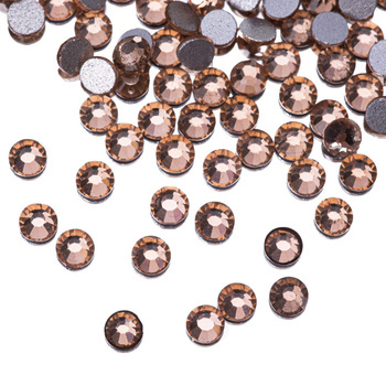 Strass per unghie in vetro SS10 Light Peach, circa 50 pezzi.