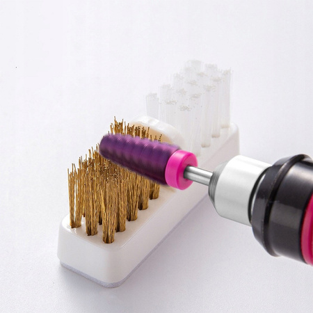 Brosse en cuivre et nylon pour le nettoyage des fraises