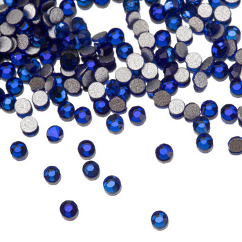 Strass per unghie in vetro SS3 Saphire, circa 50 pezzi.
