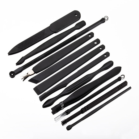 Set di 18 accessori per la cura della bellezza, per manicure, pedicure e trattamenti viso, in astuccio nero e rosso - CC046