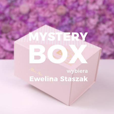 MollyNails Mystery Box: Ewelina Staszak's Selection of Nail Surprise Box, Value: 200 zł+
