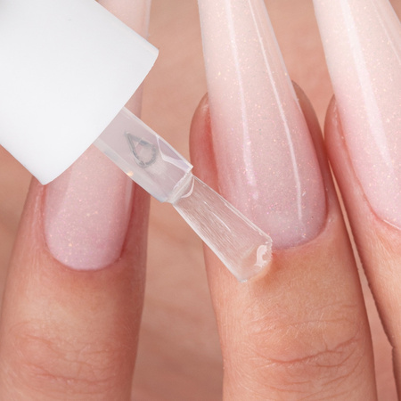 Huile spéciale pour les cuticules et les ongles, parfum Berry Temptation, en flacon de 5 ml