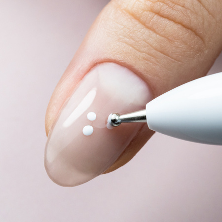 Sonda multifuncional en el bolígrafo 4 en 1 de Molly Nails