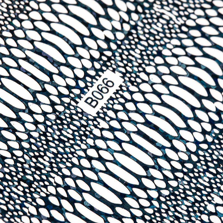 Adhesivos para uñas finos, autoadhesivos y iridiscentes con diseño de piel de serpiente Snake Skin black