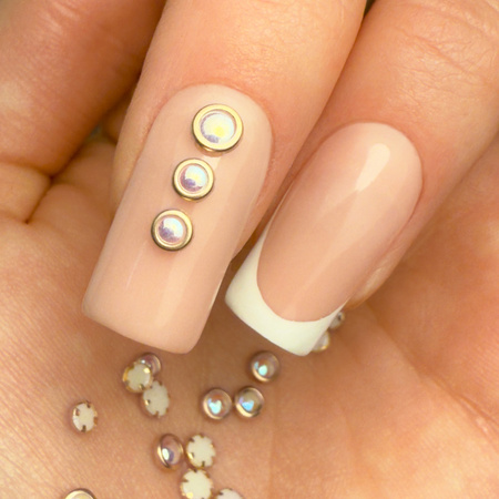 Décorations pour ongles « carrousel » avec des perles Molly Nails dorées, environ 150 pièces