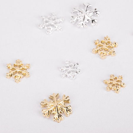 Christmas decorations: stars and snowflakes in a box, 5 x 6 designs, 30 pieces